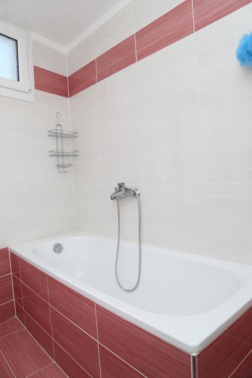 Konstantinos Luxury Apartment 케라모티 외부 사진